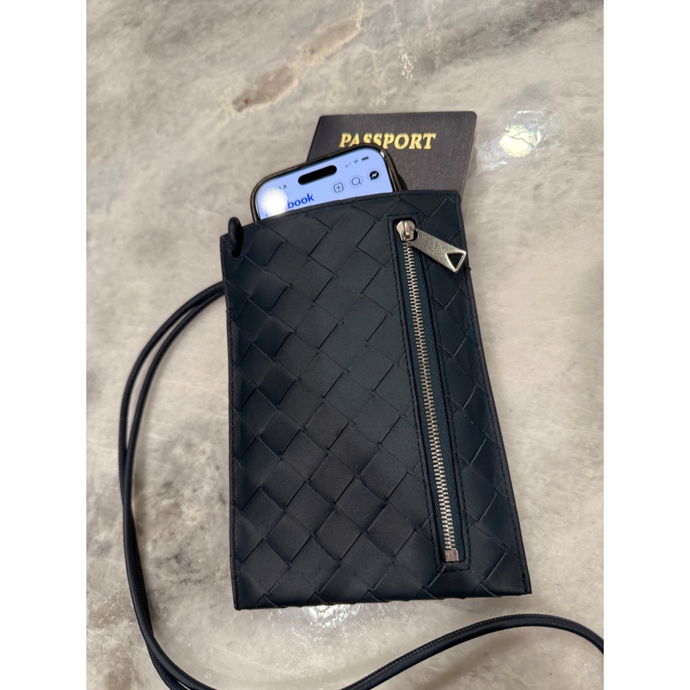Bottega Beneta Intrecciato Weave Leather Passport/Phone Holder Lanyard 708620 - Picture 12 of 12